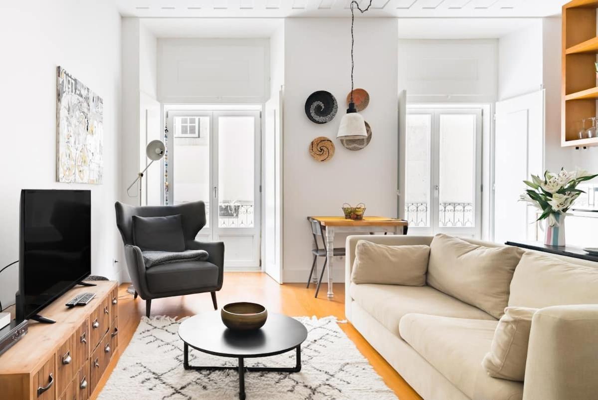 Charming & Modern Flat Close To Time Out Market Apartment Lissabon